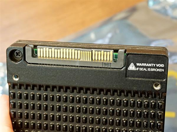 华为自研SSD硬盘开卖：2.2GB/s速度35PBW写不死