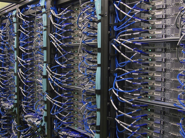 外媒：英伟达AMD服务器芯片销量正在增加